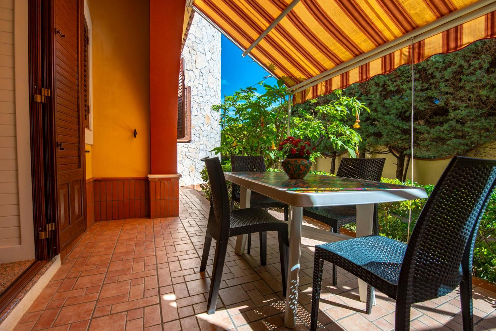Villa Del Papiro Charme Apartments Авола Экстерьер фото